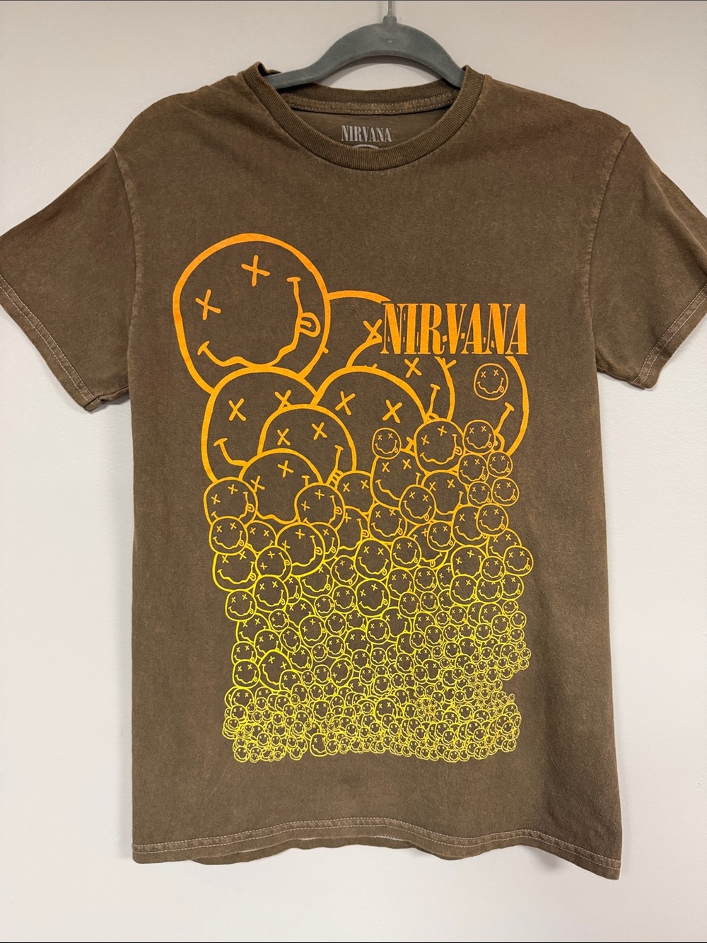 NIRVANA (Band) 100% Cotton Smiley Faces 100% Cotton Olive Tee, S